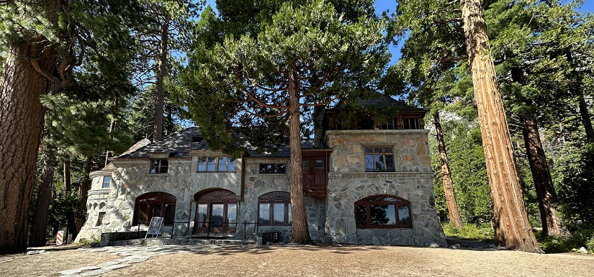 Skandinavische Architektur am Lake Tahoe: Das Herrenhaus Vikingsholm am Ufer der Emerald Bay