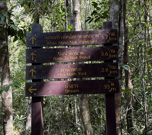 Beschilderung zum Khao Ngon Nak Viewpoint