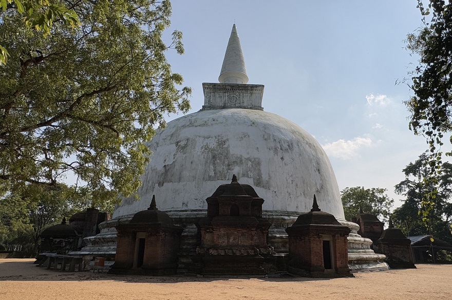 Alte Stadt Polonnaruwa: Die Stupa Kiri Vehera